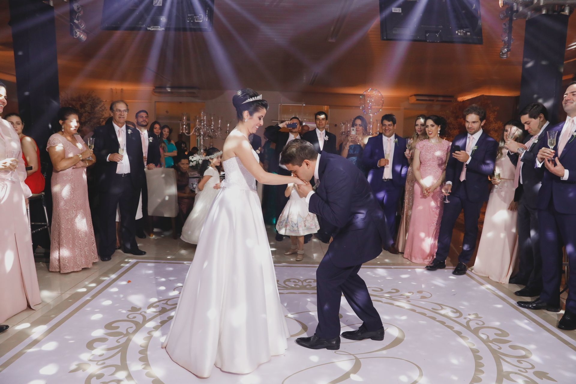 Foto Casamento Eliza e Adriano na Capela da Apae em Ituiutaba Foto Casamento Eliza e Adriano na Capela da Apae em Ituiutaba - Imagem 48