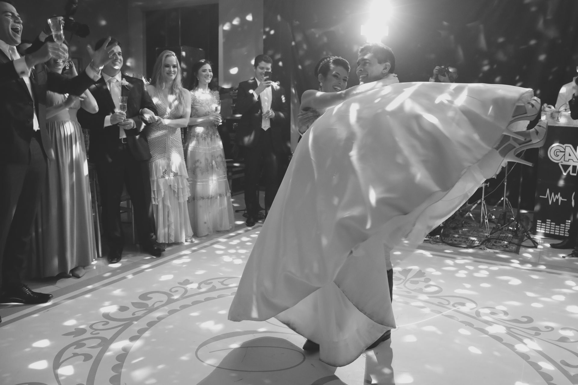 Foto Casamento Eliza e Adriano na Capela da Apae em Ituiutaba Foto Casamento Eliza e Adriano na Capela da Apae em Ituiutaba - Imagem 50