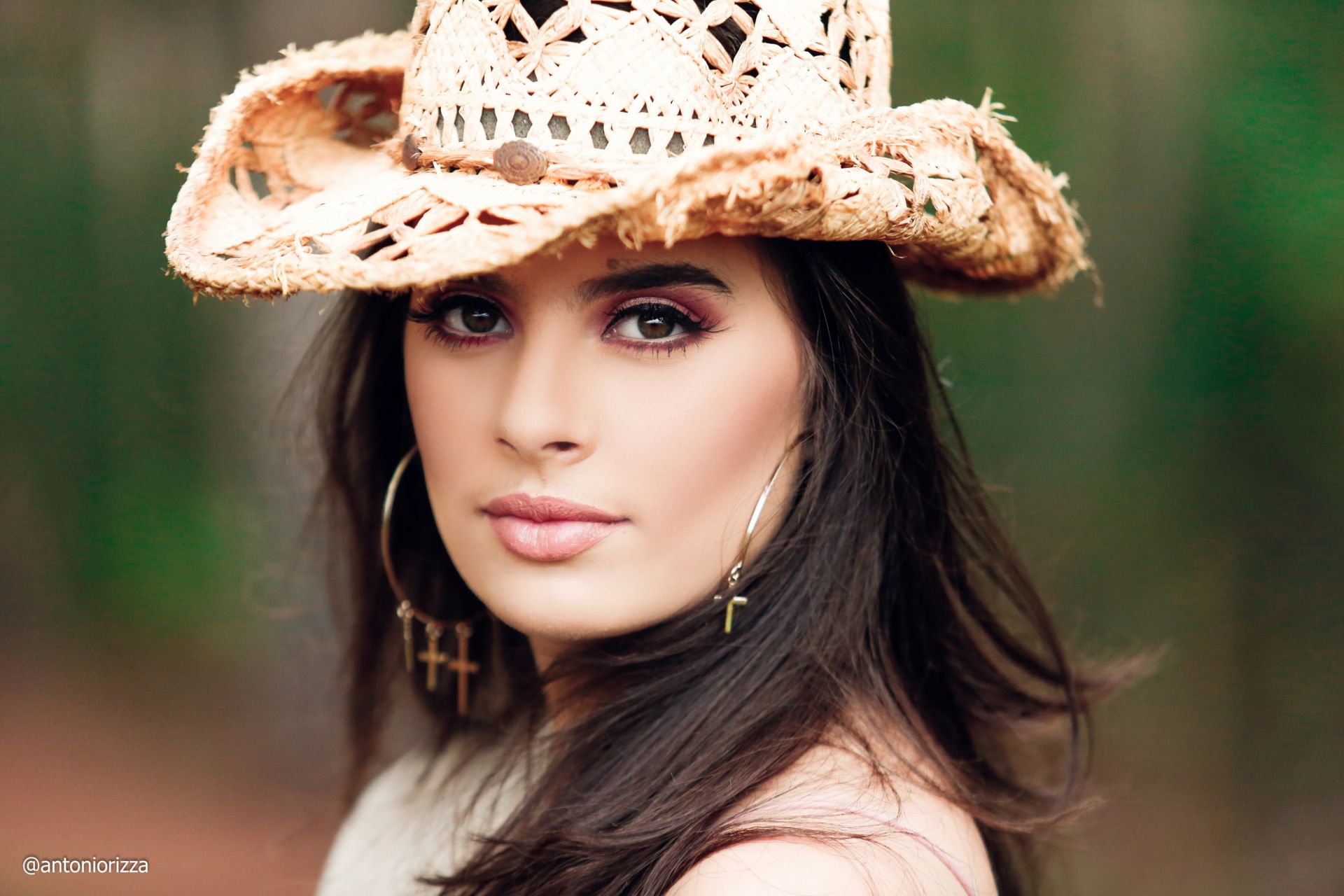 Foto Ensaio Fotográfico Ana Laura Tahan em Ituiutaba - Imagem 0