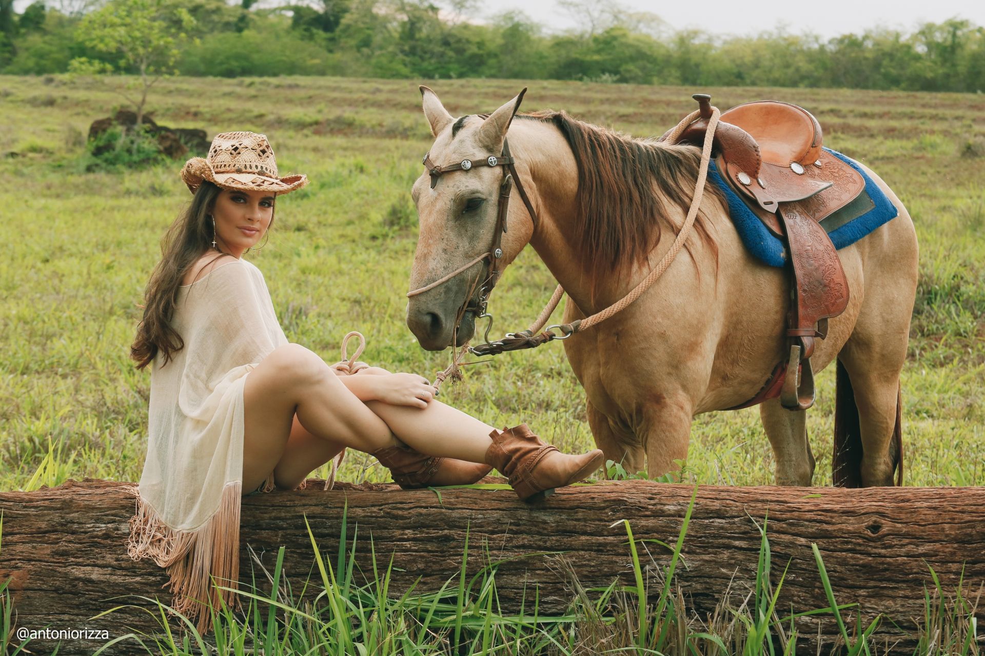 Foto Ensaio Fotográfico Ana Laura Tahan em Ituiutaba - Imagem 104