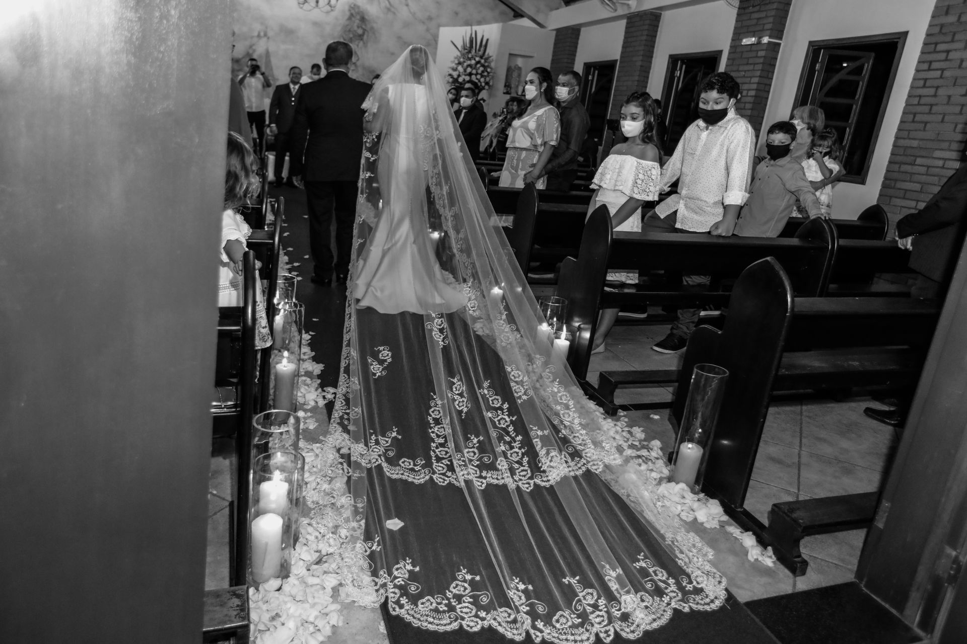 Foto Cerimonia religiosa de Lorena e Leonardo em Patos de minas - Imagem 56