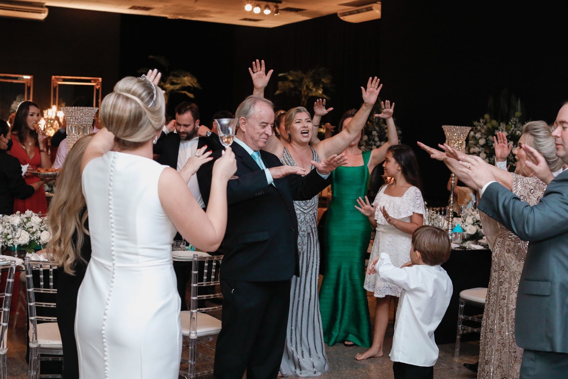 Foto Cerimonia religiosa de Lorena e Leonardo em Patos de minas - Imagem 138