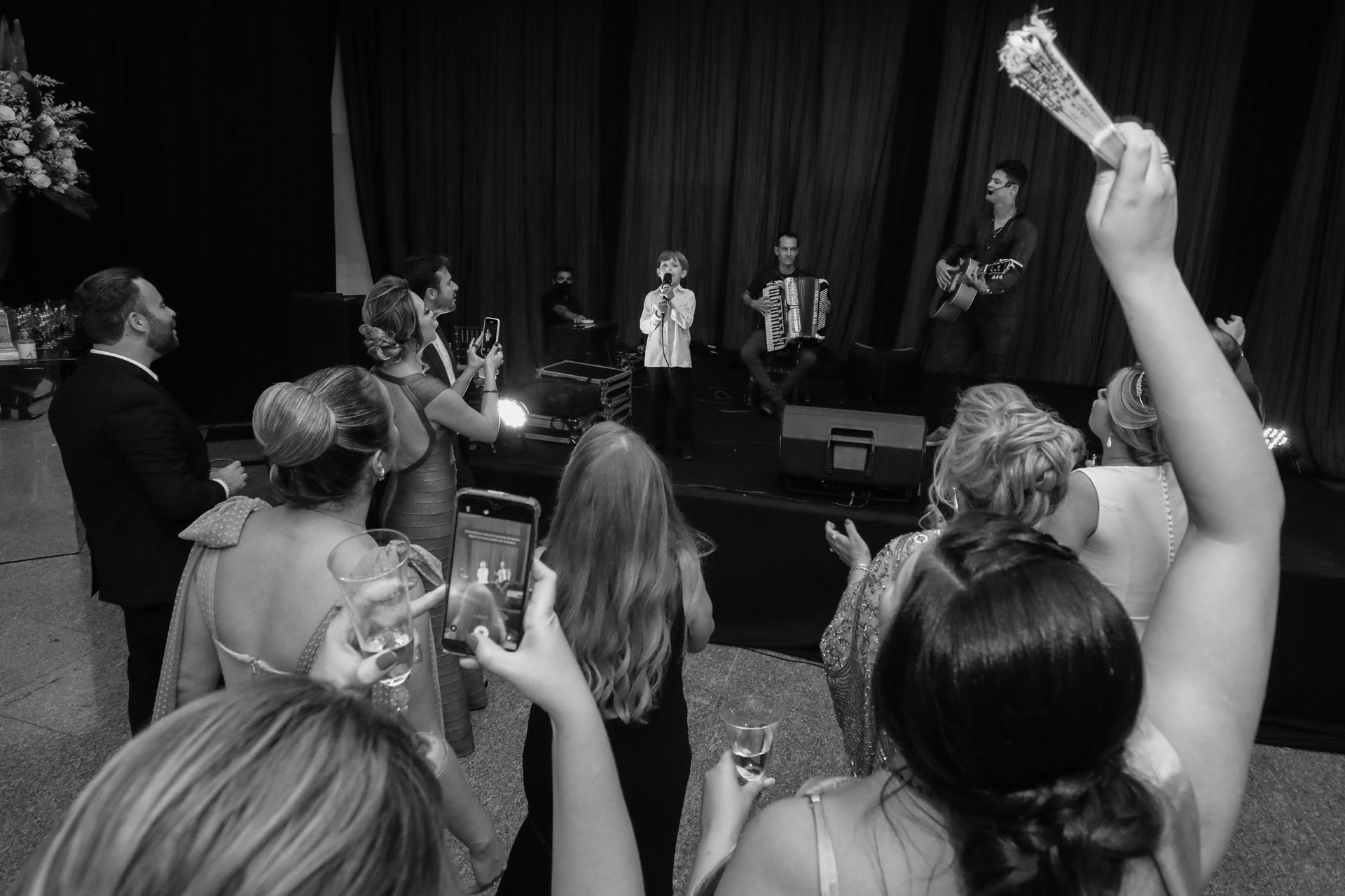 Foto Cerimonia religiosa de Lorena e Leonardo em Patos de minas - Imagem 146