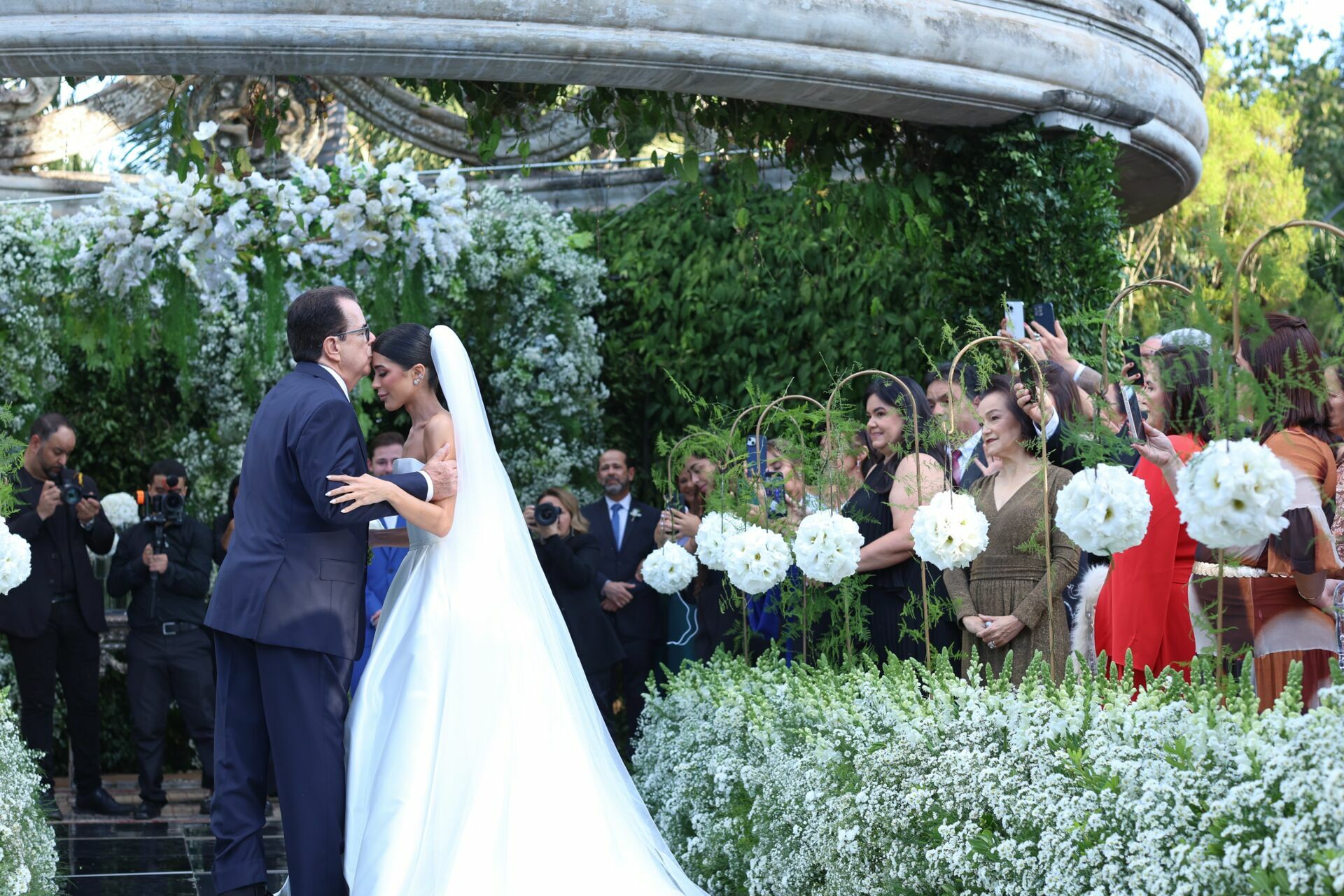 Foto CASAMENTO MARIA VITORIA E GUSTAVO Foto CASAMENTO MARIA VITORIA E GUSTAVO - Imagem 59