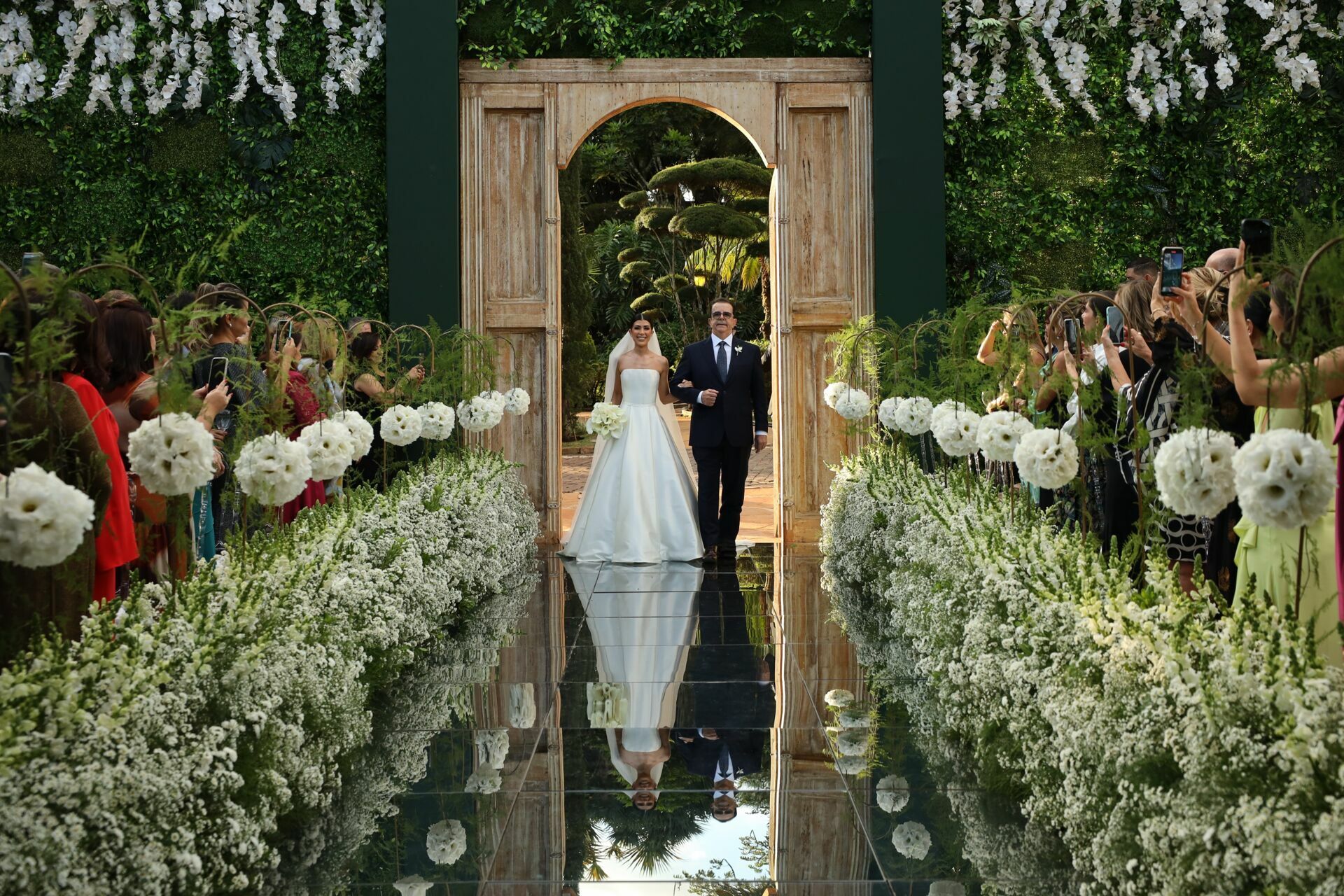 Foto CASAMENTO MARIA VITORIA E GUSTAVO Foto CASAMENTO MARIA VITORIA E GUSTAVO - Imagem 58