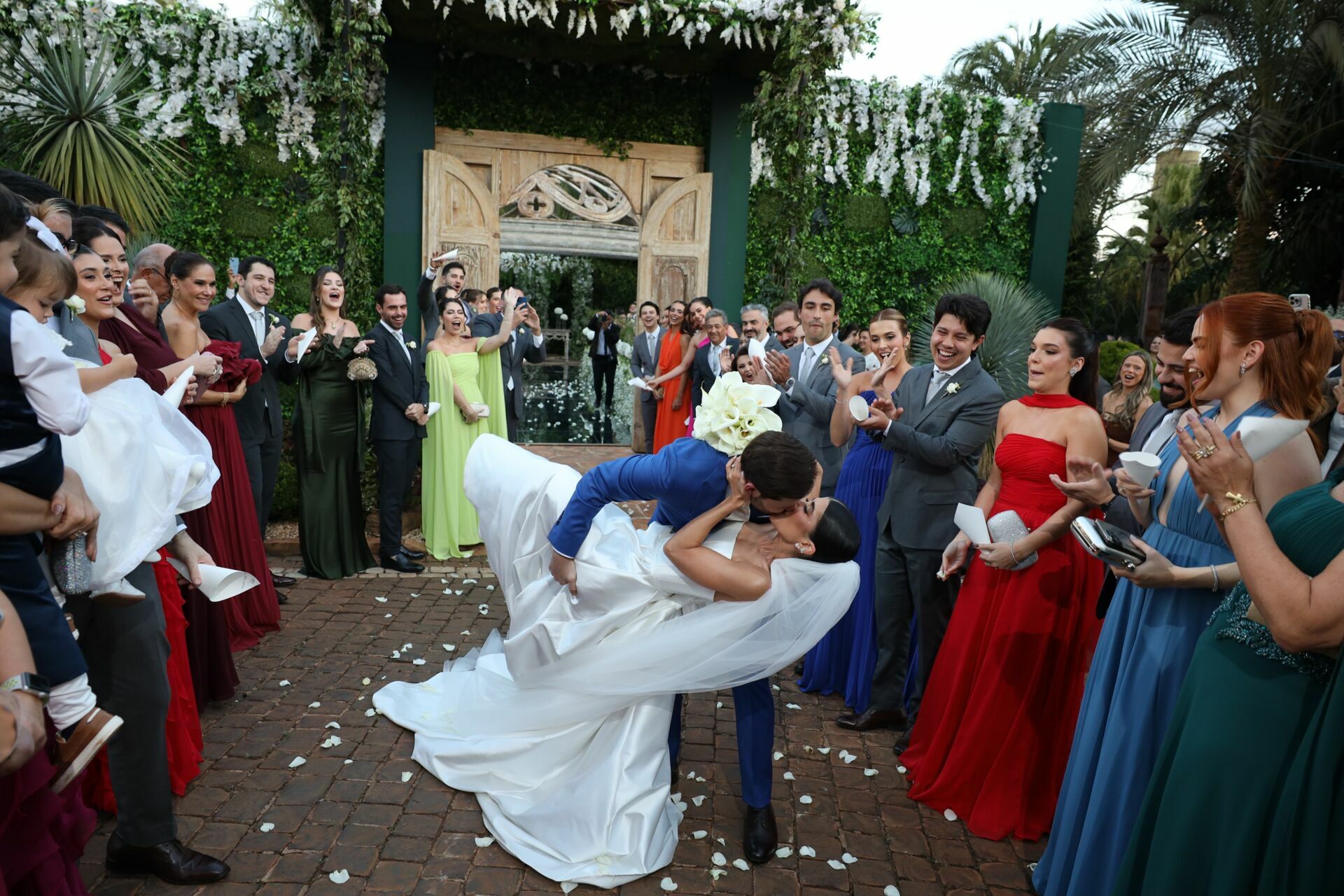 Foto CASAMENTO MARIA VITORIA E GUSTAVO Foto CASAMENTO MARIA VITORIA E GUSTAVO - Imagem 97